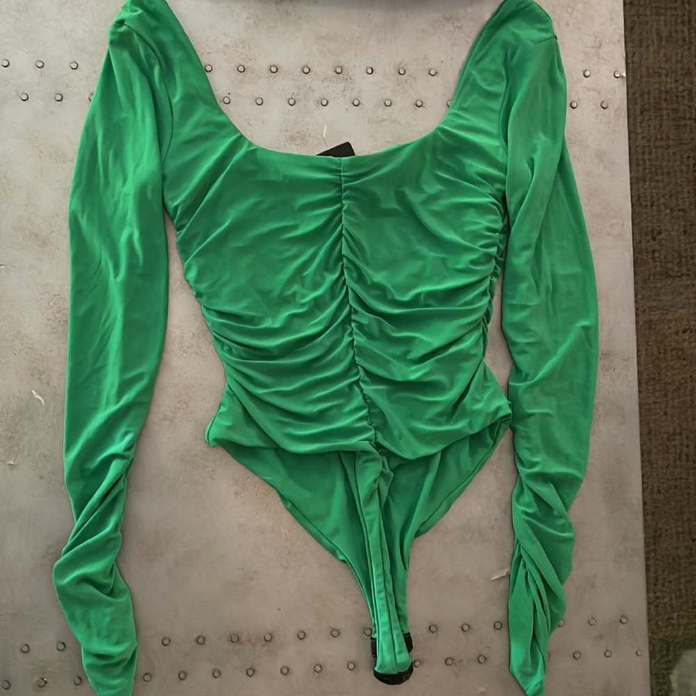 NWOT club Long sleeve bodysuit - Picture 5 of 6